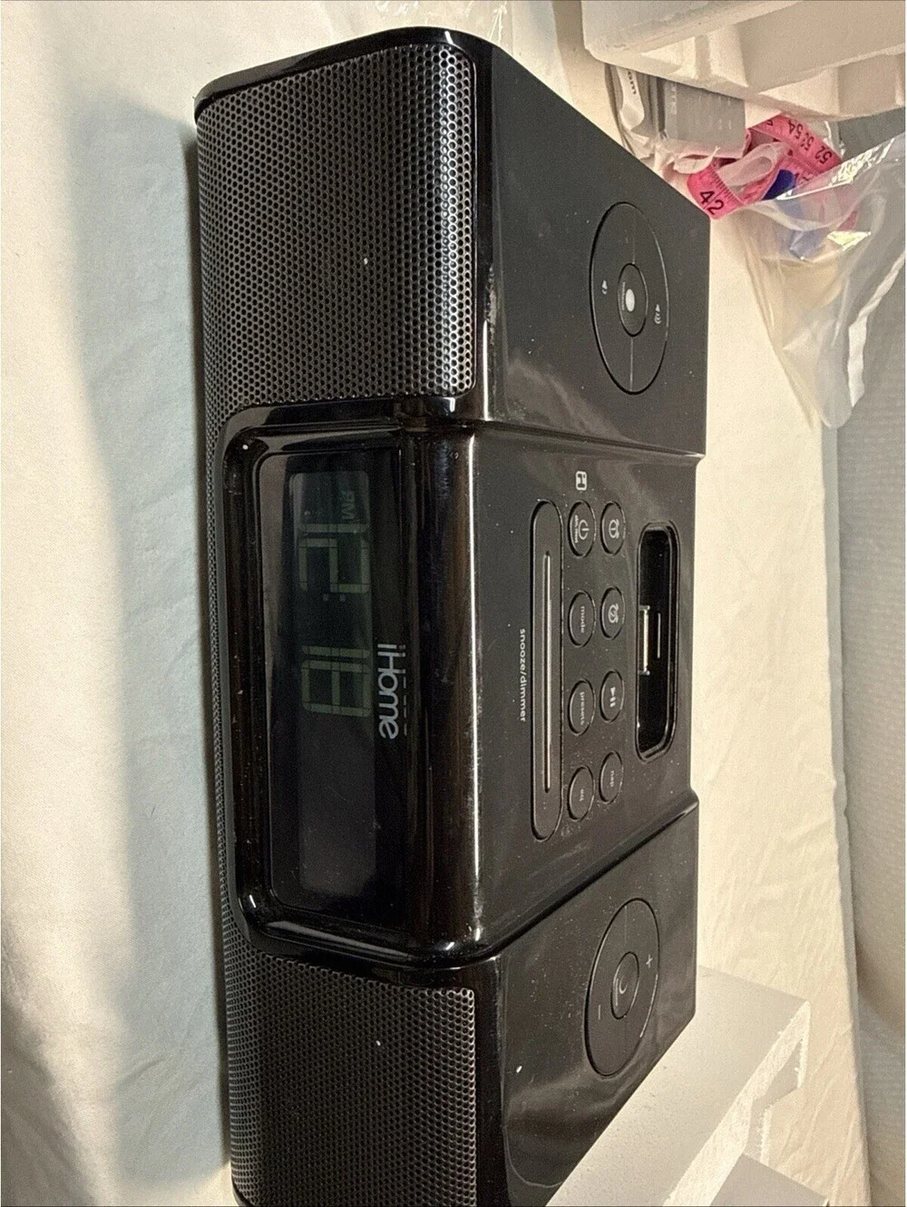 iHome iH8 Digital Clock Radio iPod Dock Dual Alarm Remote Black-  No Cord